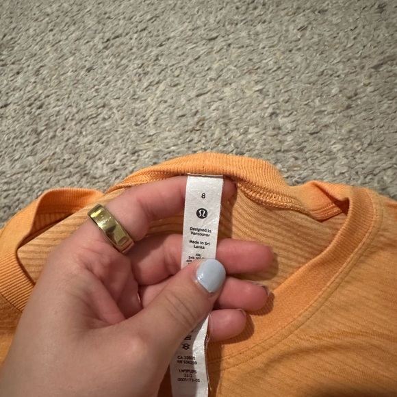 Lululemon Swiftly Tech Relaxed Long Sleeveve - Picture 2 of 2